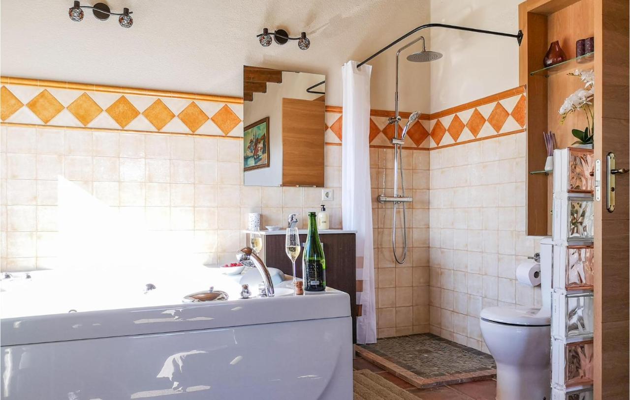Awesome Home In Algatocin Ngoại thất bức ảnh