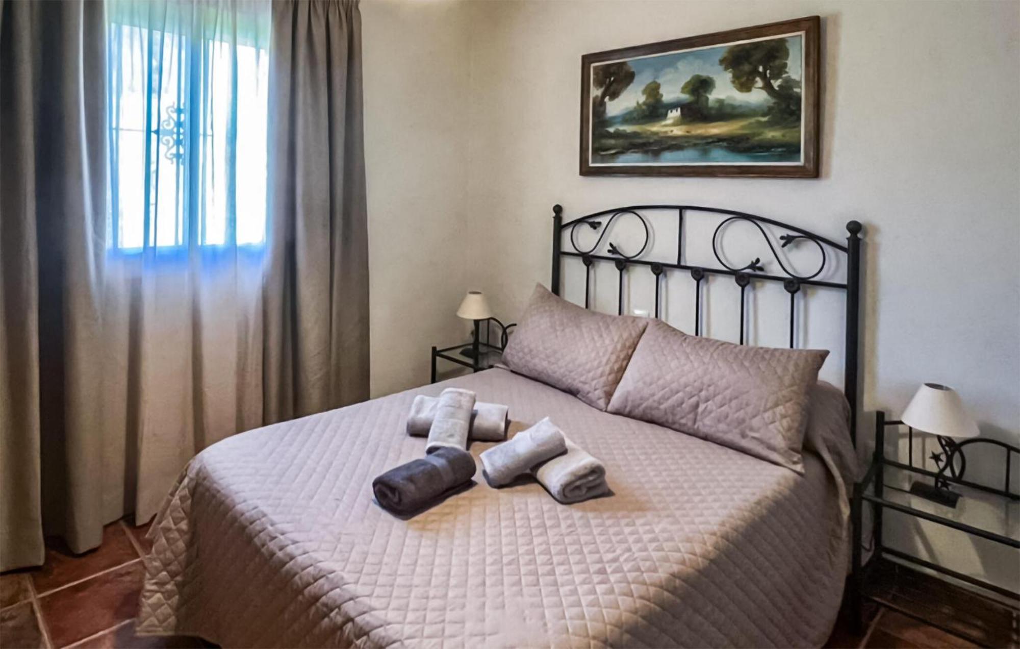 Awesome Home In Algatocin Ngoại thất bức ảnh